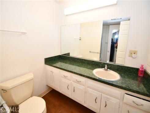 1842 Thunderbird 1A Drive, Seal Beach, CA