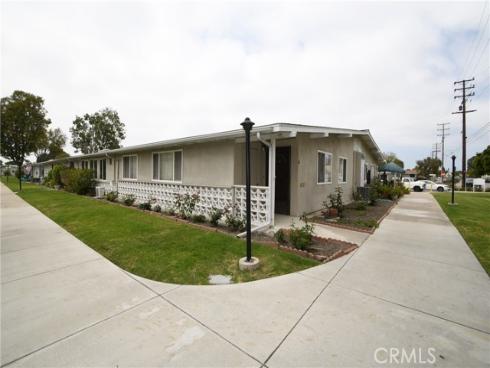 1842 Thunderbird 1A Drive, Seal Beach, CA