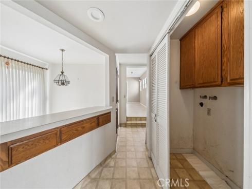142 6th , Seal Beach, CA