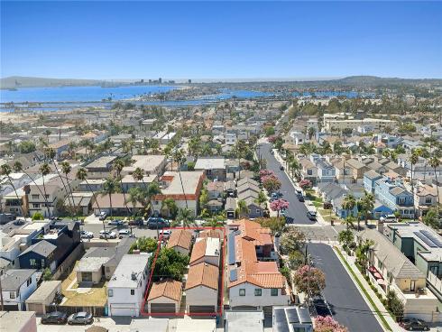 142 6th , Seal Beach, CA