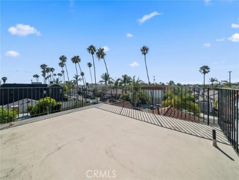 142 6th , Seal Beach, CA