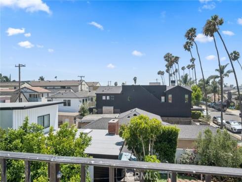 142 6th , Seal Beach, CA