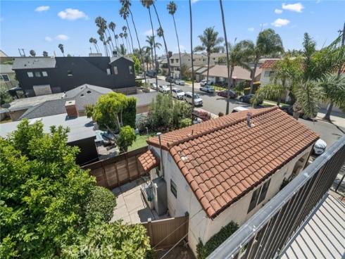 142 6th , Seal Beach, CA