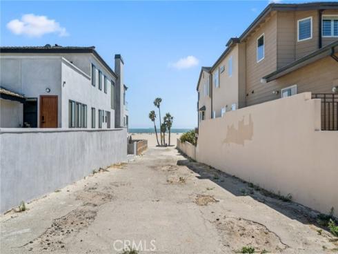 142 6th , Seal Beach, CA