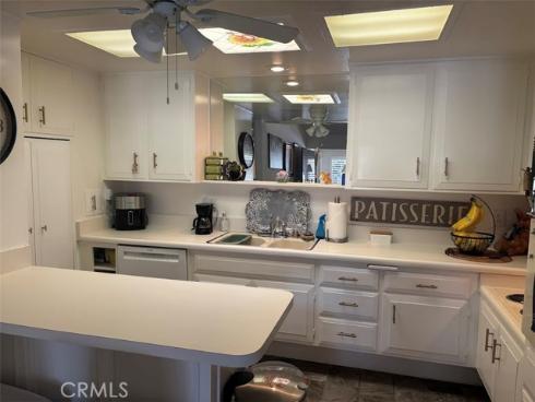 1290  Northwood  161i, M7  Road, Seal Beach, CA
