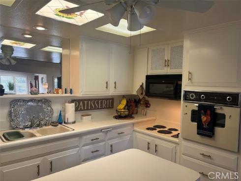 1290  Northwood  161i, M7  Road, Seal Beach, CA
