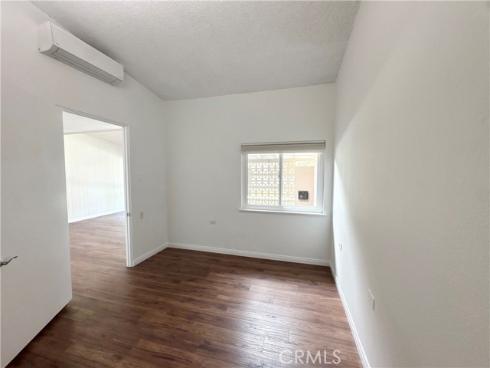 1371  Oakmont Rd.  M7-150B , Seal Beach, CA