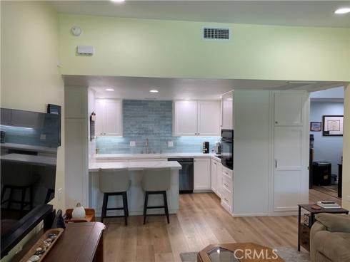 1340  Kenwood Rd., M7-156e  , Seal Beach, CA