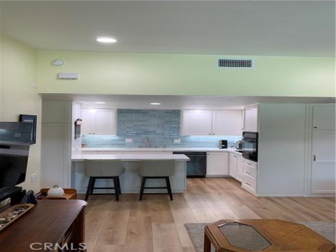 1340  Kenwood Rd., M7-156e  , Seal Beach, CA