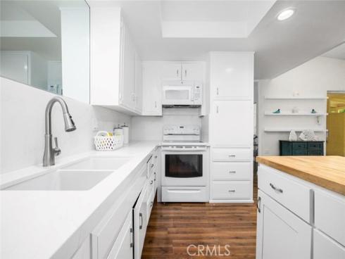 1341  Weeburn  75K , Seal Beach, CA