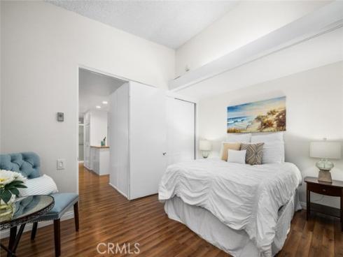 1341  Weeburn  75K , Seal Beach, CA