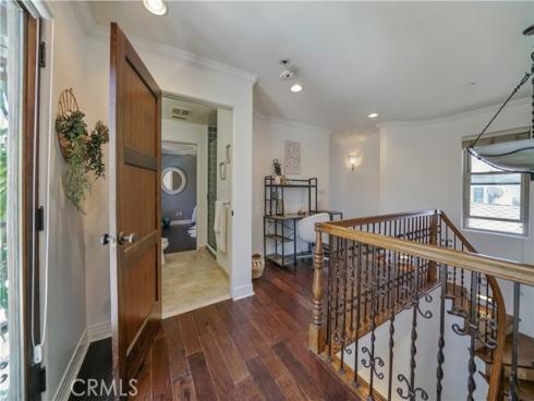 1001  Electric   Avenue, Seal Beach, CA