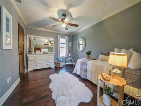 1001  Electric   Avenue, Seal Beach, CA