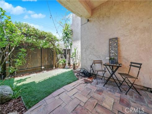 1001  Electric   Avenue, Seal Beach, CA
