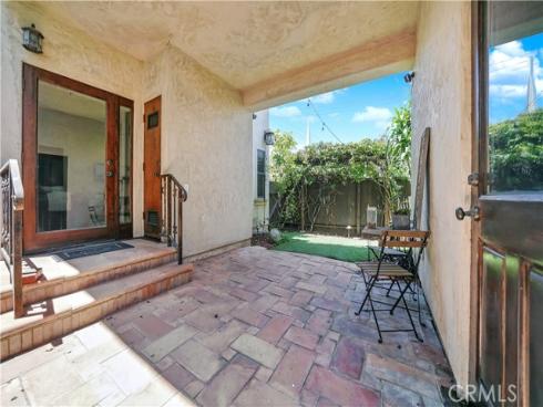 1001  Electric   Avenue, Seal Beach, CA