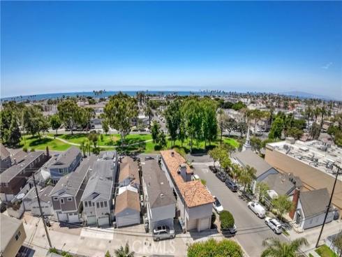 1001  Electric   Avenue, Seal Beach, CA
