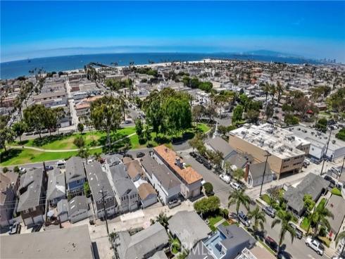 1001  Electric   Avenue, Seal Beach, CA