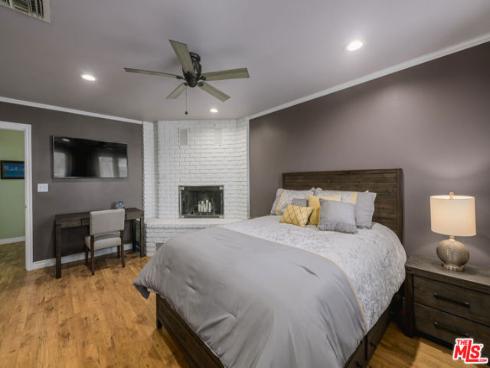 118  3rd   Street, Seal Beach, CA
