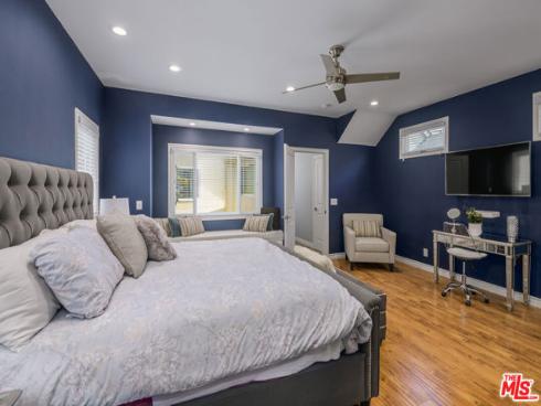 118  3rd   Street, Seal Beach, CA