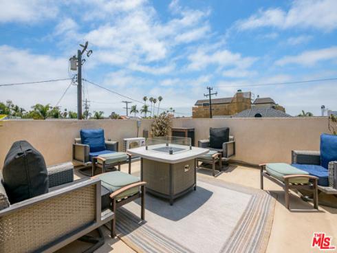 118  3rd   Street, Seal Beach, CA