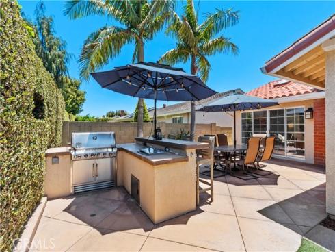 4589  Hazelnut Avenue  , Seal Beach, CA