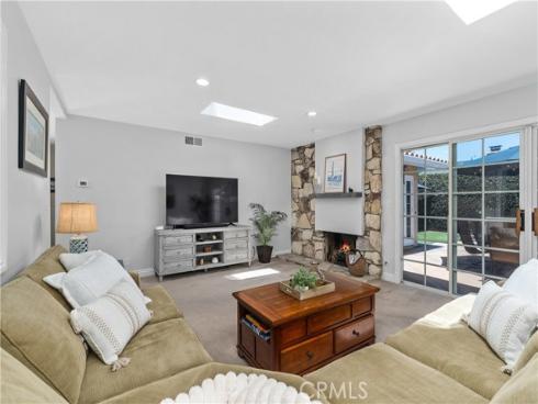 4589  Hazelnut Avenue  , Seal Beach, CA
