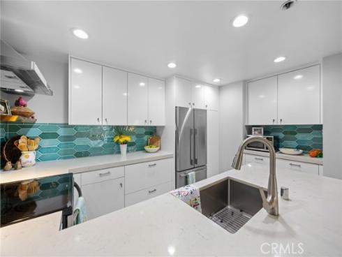 13650  Del Monte  3A , Seal Beach, CA