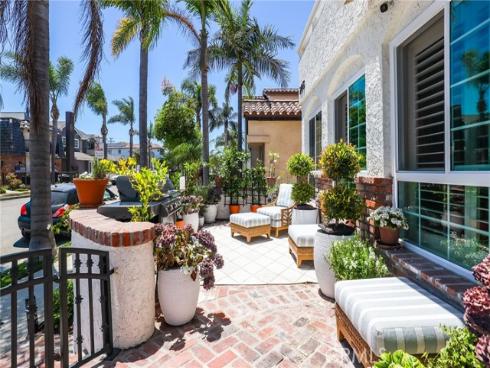 205  4th street  , Seal Beach, CA