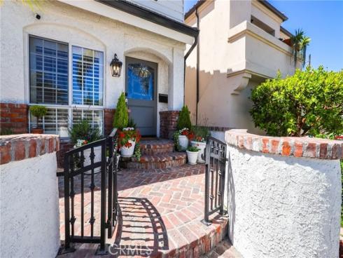 205  4th street  , Seal Beach, CA