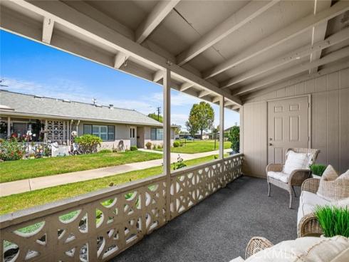 1381 Mayfield 141K M6 Road, Seal Beach, CA
