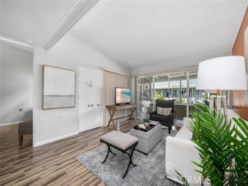 1381 Mayfield 141K M6 Road, Seal Beach, CA