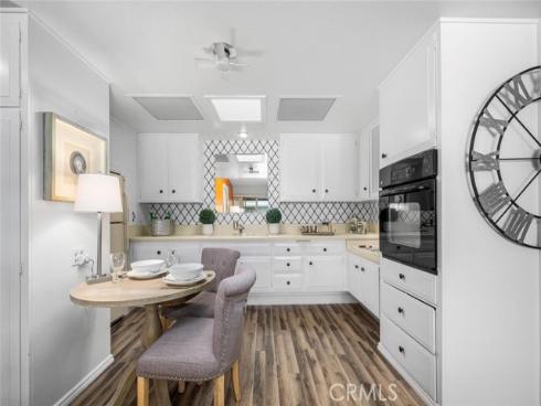 1381 Mayfield 141K M6 Road, Seal Beach, CA