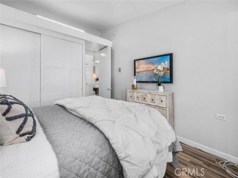1381 Mayfield 141K M6 Road, Seal Beach, CA