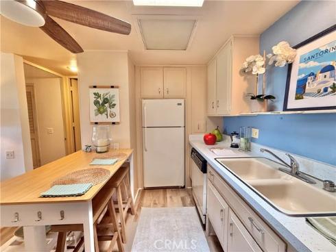13431 Danbury 134C Lane, Seal Beach, CA