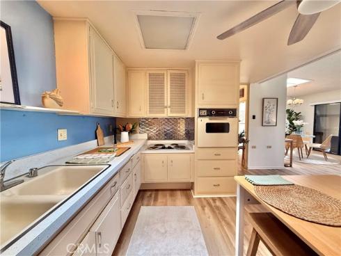13431 Danbury 134C Lane, Seal Beach, CA
