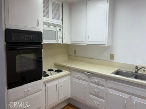 1571  Golden Rain  118-H  Road, Seal Beach, CA