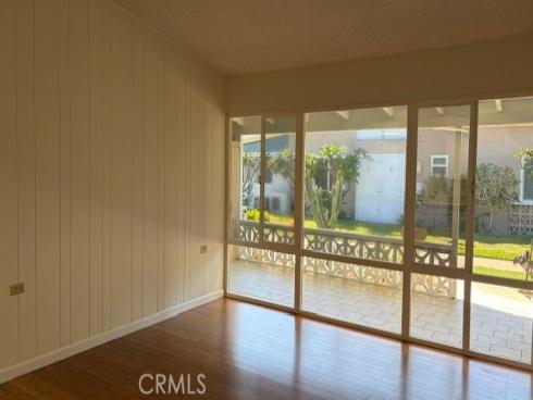1571  Golden Rain  118-H  Road, Seal Beach, CA
