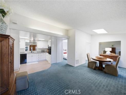 1701 Tam O'shanter 11K Drive, Seal Beach, CA