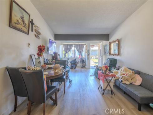 13540 Medinac 104D Lane, Seal Beach, CA