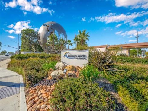 13080  Oak Hills  232D  DriveM-9, Seal Beach, CA
