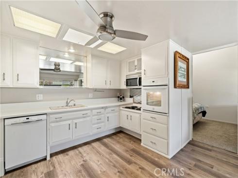 1261  Knollwood Road M4-45i  , Seal Beach, CA