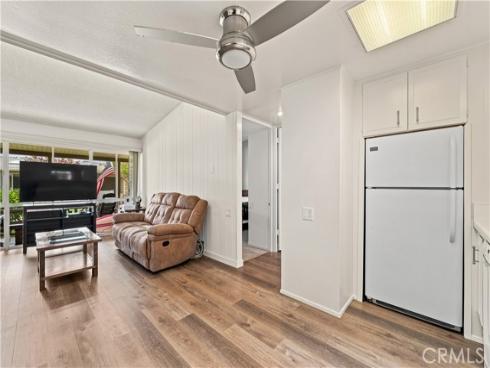 1261  Knollwood Road M4-45i  , Seal Beach, CA