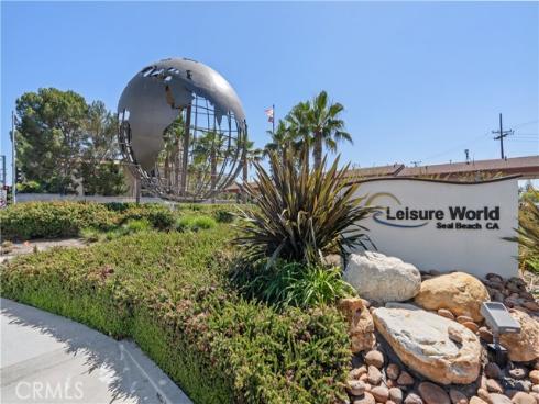 1261  Knollwood Road M4-45i  , Seal Beach, CA
