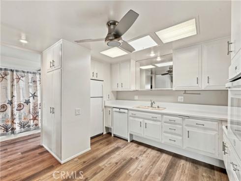 1261  Knollwood Road M4-45i  , Seal Beach, CA