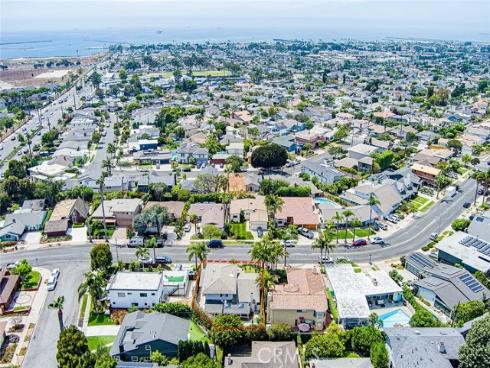 1737  Catalina  , Seal Beach, CA