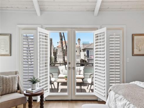126 8th , Seal Beach, CA