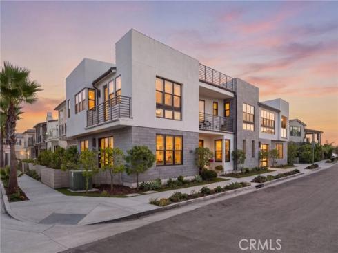208 Ocean Place , Seal Beach, CA