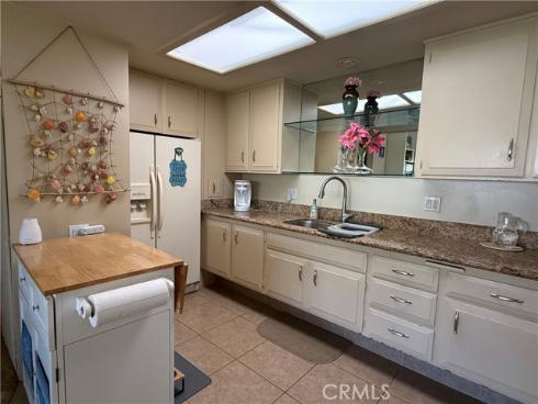 1641 Monterey Rd M2-18a , Seal Beach, CA