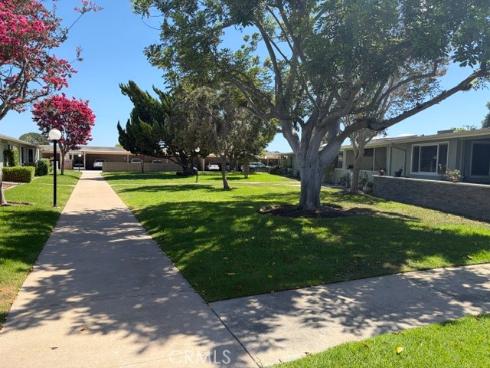 1241 Knollwood 46-D Road, Seal Beach, CA
