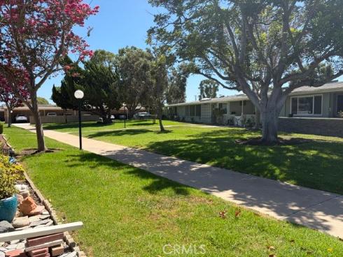 1241  Knollwood  46-D  Road, Seal Beach, CA